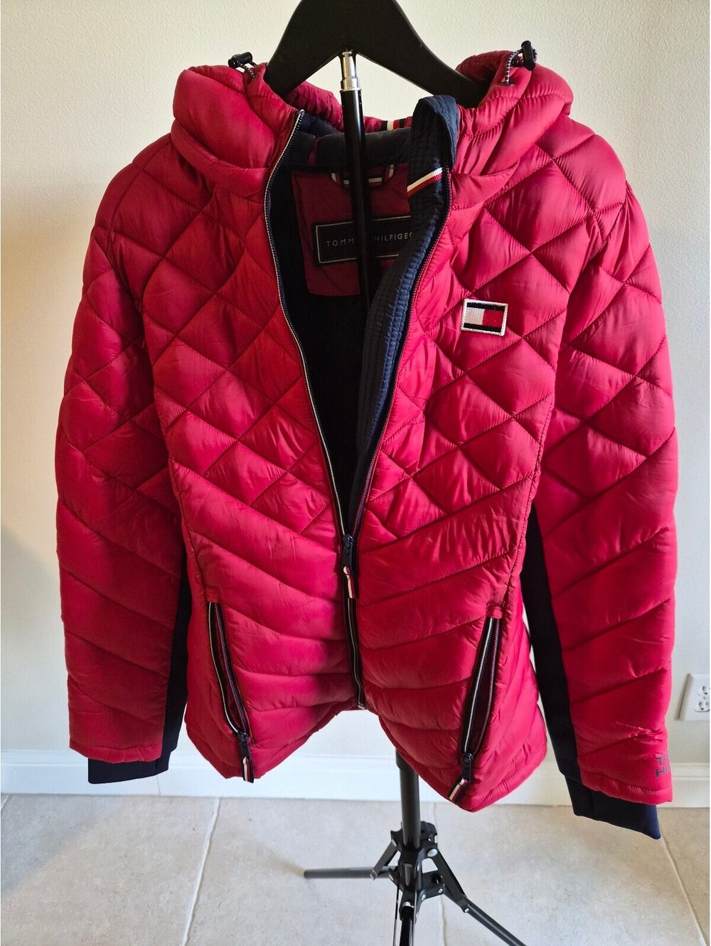 Tommy Hilfiger Women's Quilted Hooded Jacket Red Navy Size L 0154